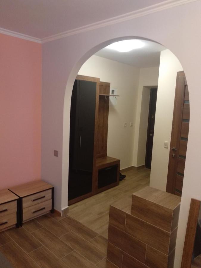 Apartment In The Center Ivano-Frankivsk Exterior foto