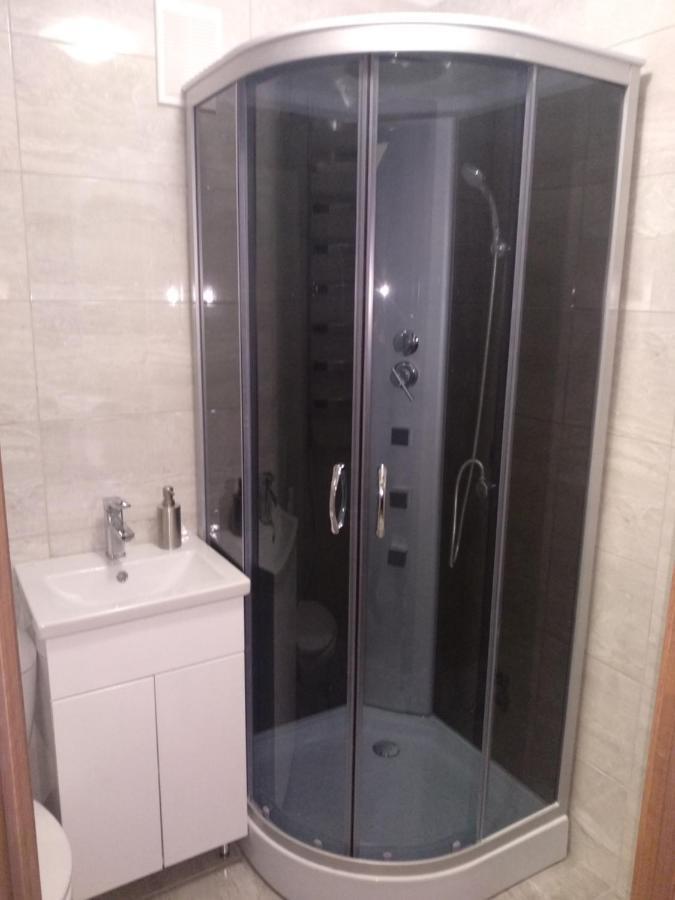 Apartment In The Center Ivano-Frankivsk Exterior foto